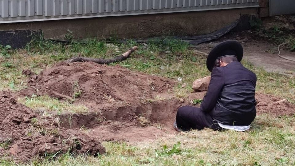 Єврейський світ шокований забудовою на єврейському кладовищі